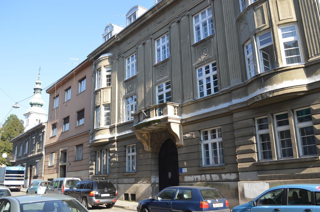 Apartment Aha